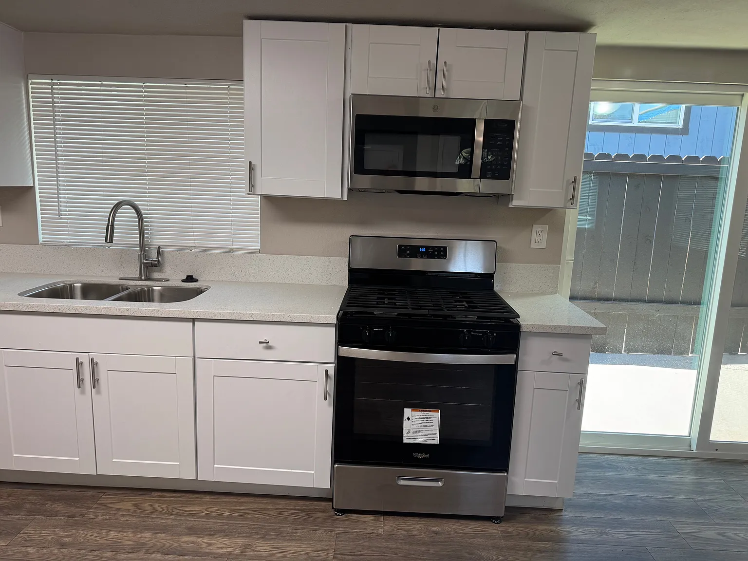 2 bed, $2,300 — Photo 4