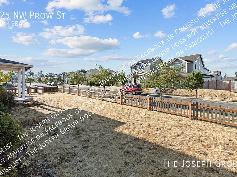 625 NW Prow St — Photo 38