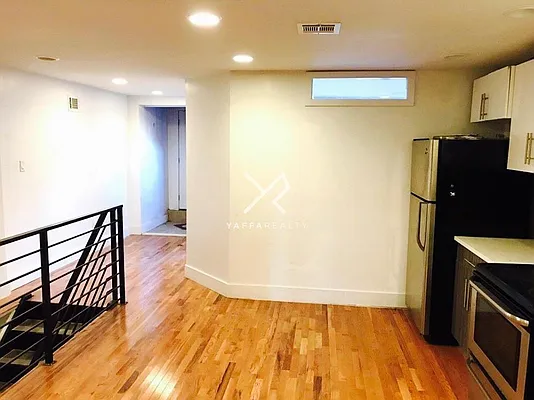 Rented by Yaffa Realty LLC | media 33