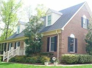 10007 Four Iron Ct, Fredericksburg, VA 22408