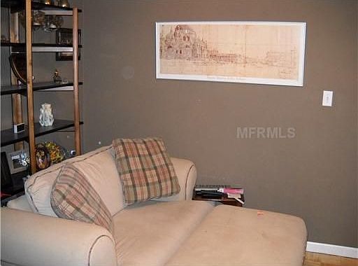 4th image of 3034 W Helen Ave