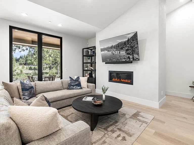 10077 Jakes Way — Photo 4
