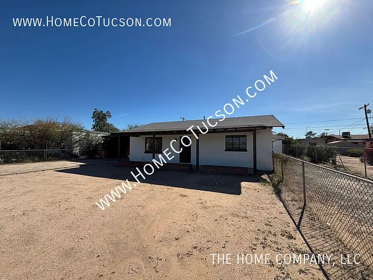833 W Jacinto St — Photo 4