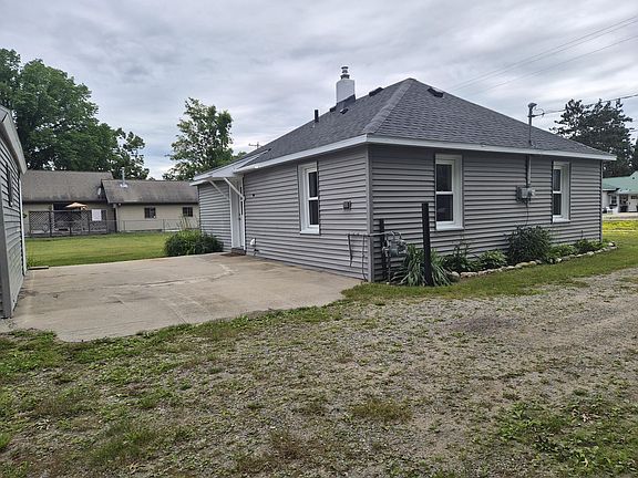 5th image of 705 Plum St