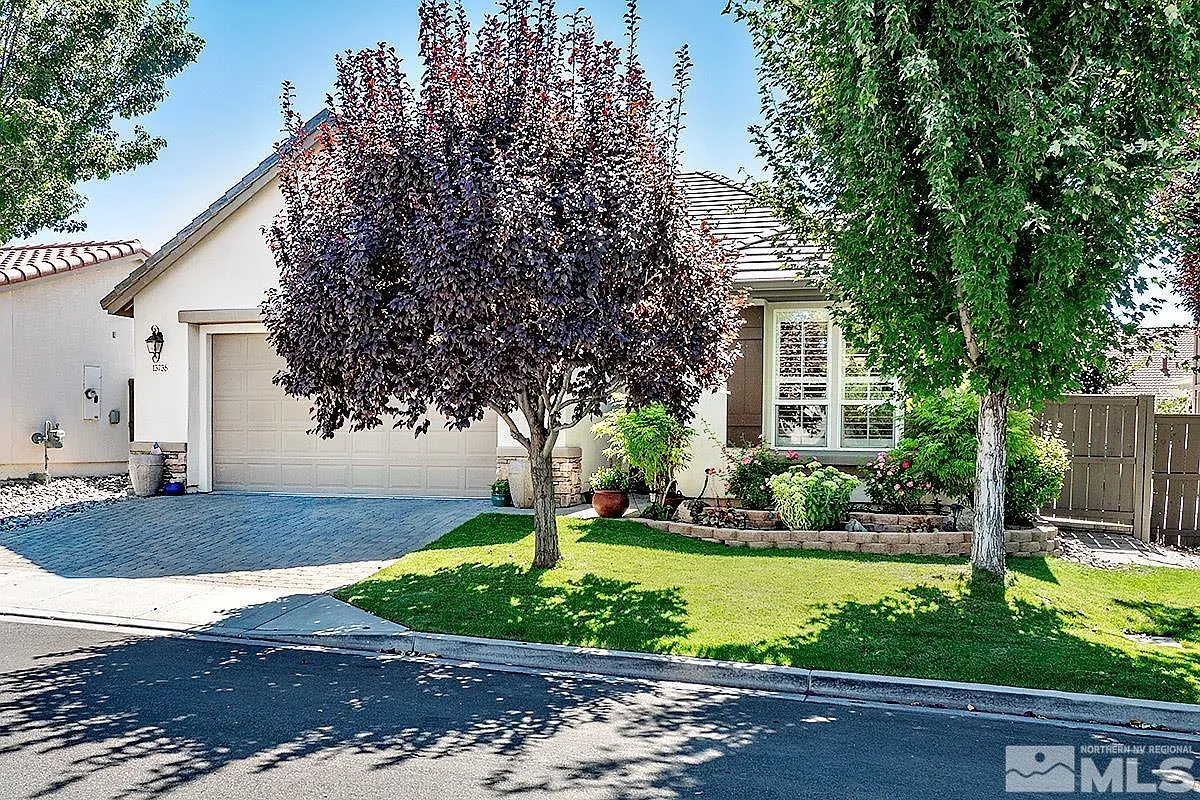 13735 Seabiscuit Dr photo 1
