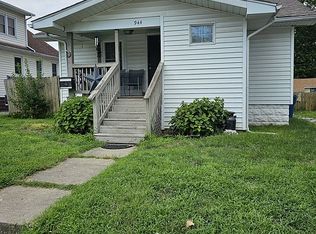 944 Whitelaw Ave, Wood River, IL 62095
