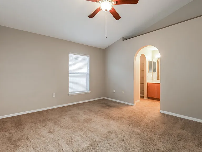 5919 Lake Front Dr — Photo 8