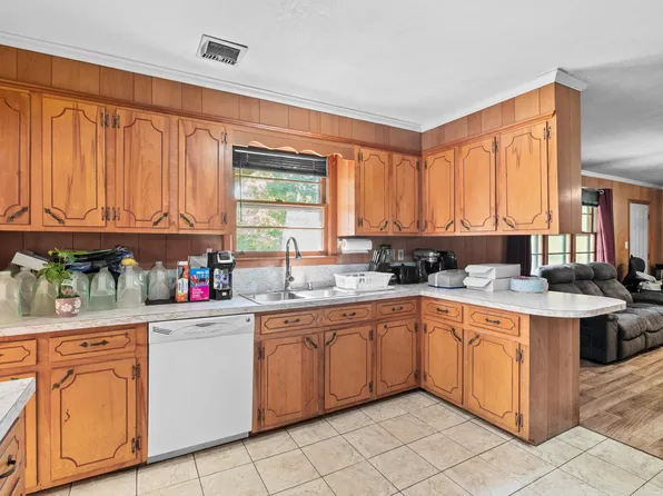 1425 Sifly Rd, Orangeburg, SC 29118