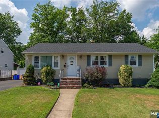 527 Lyster Ave, Saddle Brook, NJ 07663