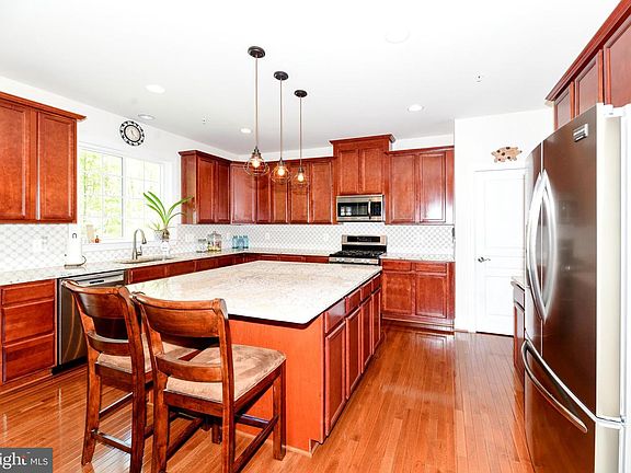 2nd image of 23555 Lilliflora Dr