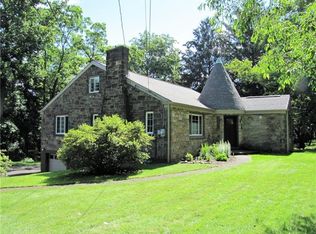 1940 Wallace Rd, Allison Park, PA 15101