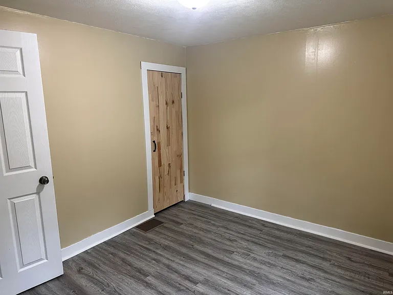 1134 N Johnson St — Photo 18