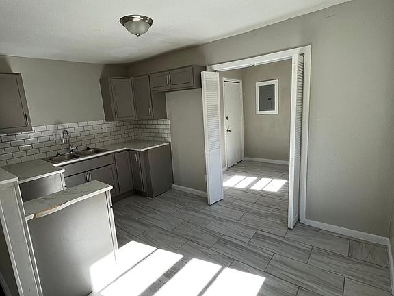 4th image of 3701 E Gregory Blvd