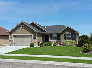 340 Chateau Dr, Idaho Falls, ID 83404