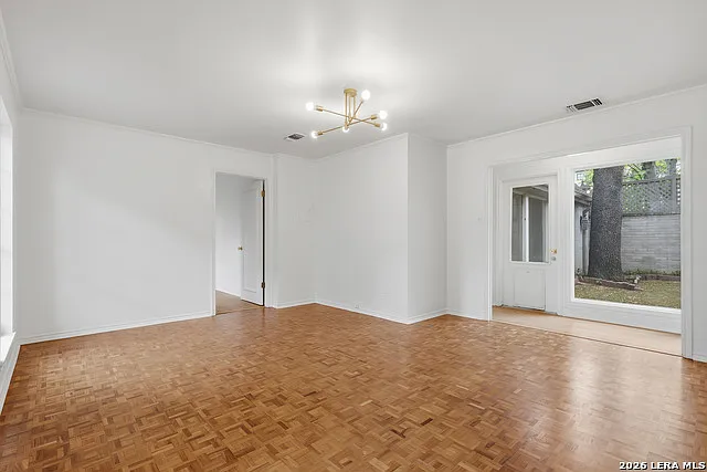 484 E Olmos Dr — Photo 15