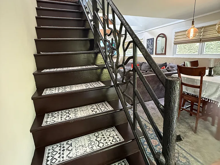 200 Pine Dr — Photo 11