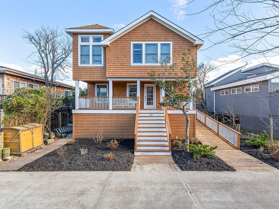 1st image of 738 Ocean Breeze Walk