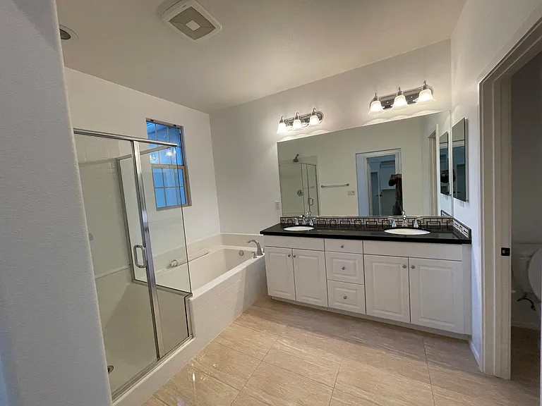 869 E Mountain Way #C — Photo 15