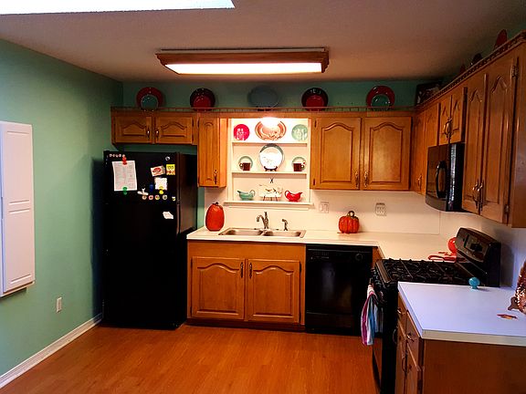 4th image of 11 Holly St