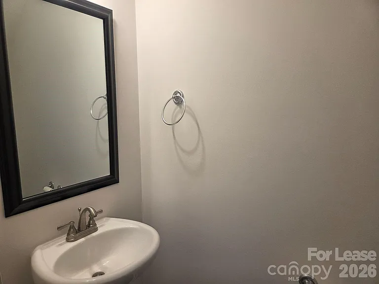 8185 Sheffield Dr — Photo 8