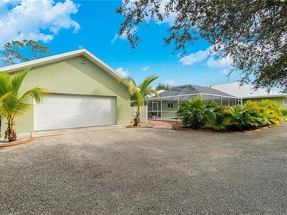 4th image of 1699 Bayshore Dr