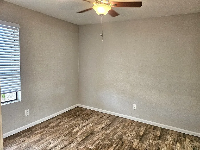 4313 N 19th Ave #104 — Photo 11