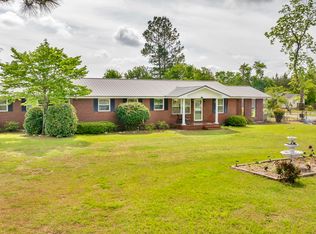 147 Reba Dr, Swainsboro, GA 30401