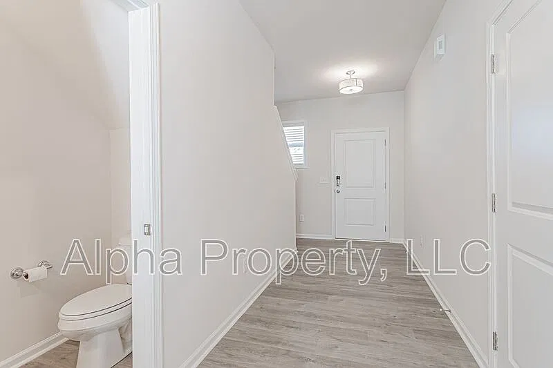 3 bed, 2.5 bath, 1500 sqft, $1,595 — Photo 4