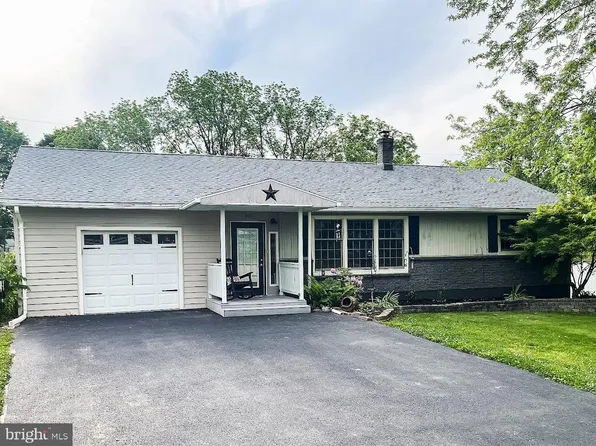 15 Alden Ln, Lebanon, PA 17042