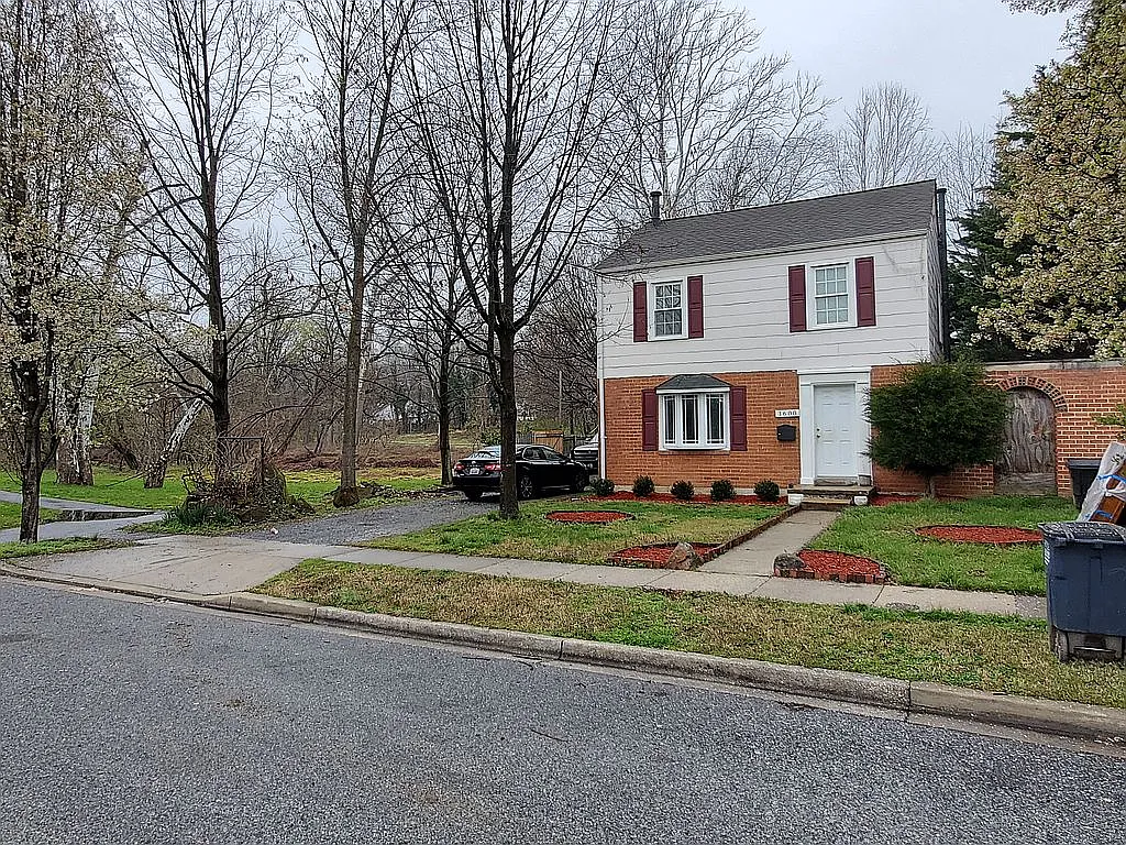 1600 E West Hwy photo 1