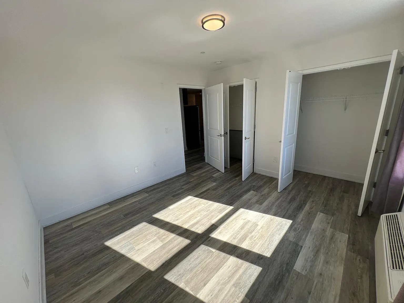2 bed, 974 sqft, $3,000 — Photo 2