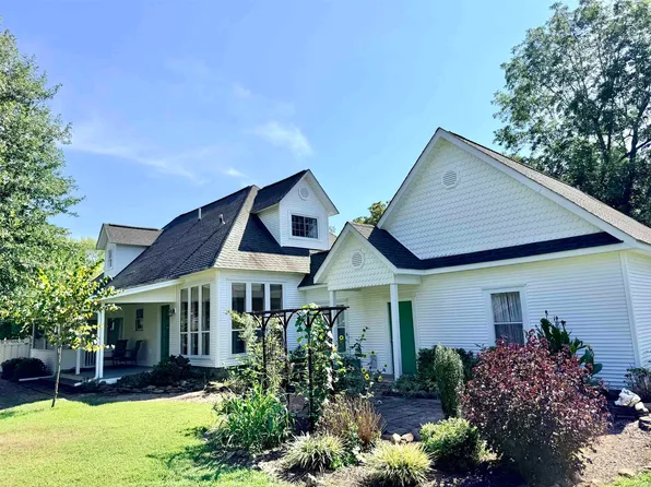 901 Main St, Pangburn, AR 72121