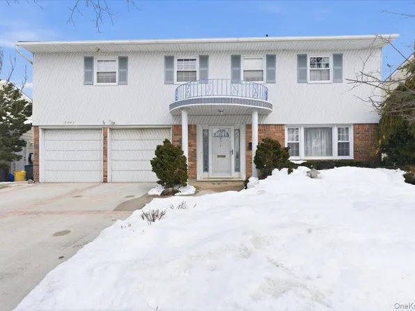 3881 Greentree Drive, Oceanside, NY 11572