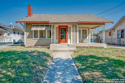 1639 W Craig Pl Photo 1