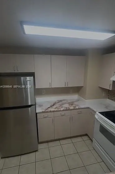 Douglas Grand Condo — Photo 4