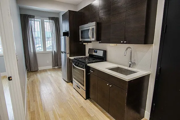 Rented by Lofts and Flats LLC | media 21