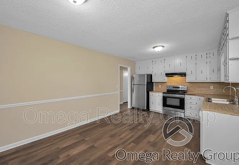 3126 Sleepy Hollow Dr — Photo 14