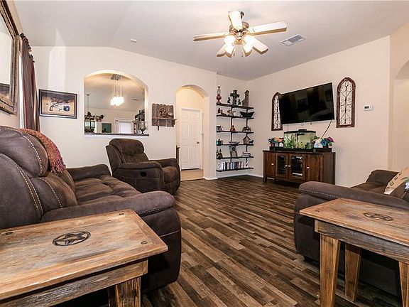 2nd image of 6536 Serena Ln