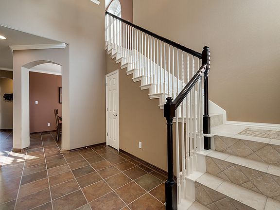 3rd image of 8508 Sunset Cove Ct