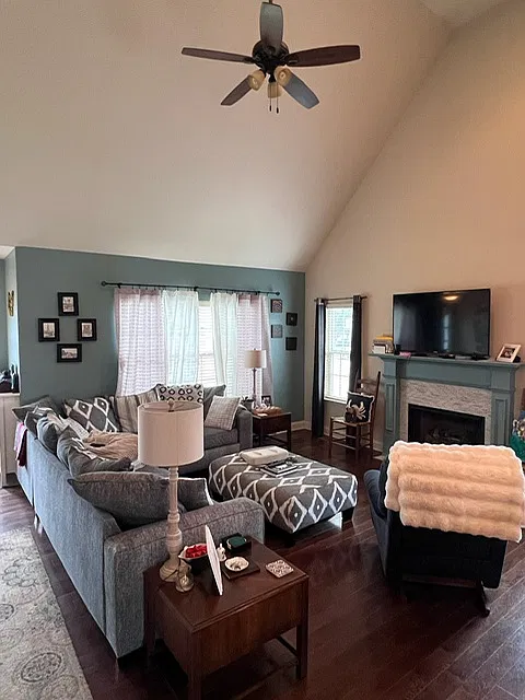 4 bed, 2290 sqft, $2,600 — Photo 4