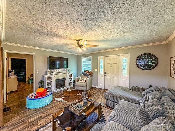 5th image of 381 Hinkle Branch Rd