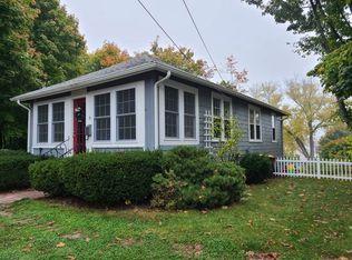 8 Stratford Rd, Weymouth, MA 02191