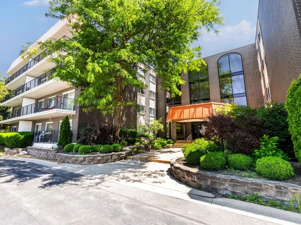 9529 Bronx Ave APT 201, Skokie, IL 60077