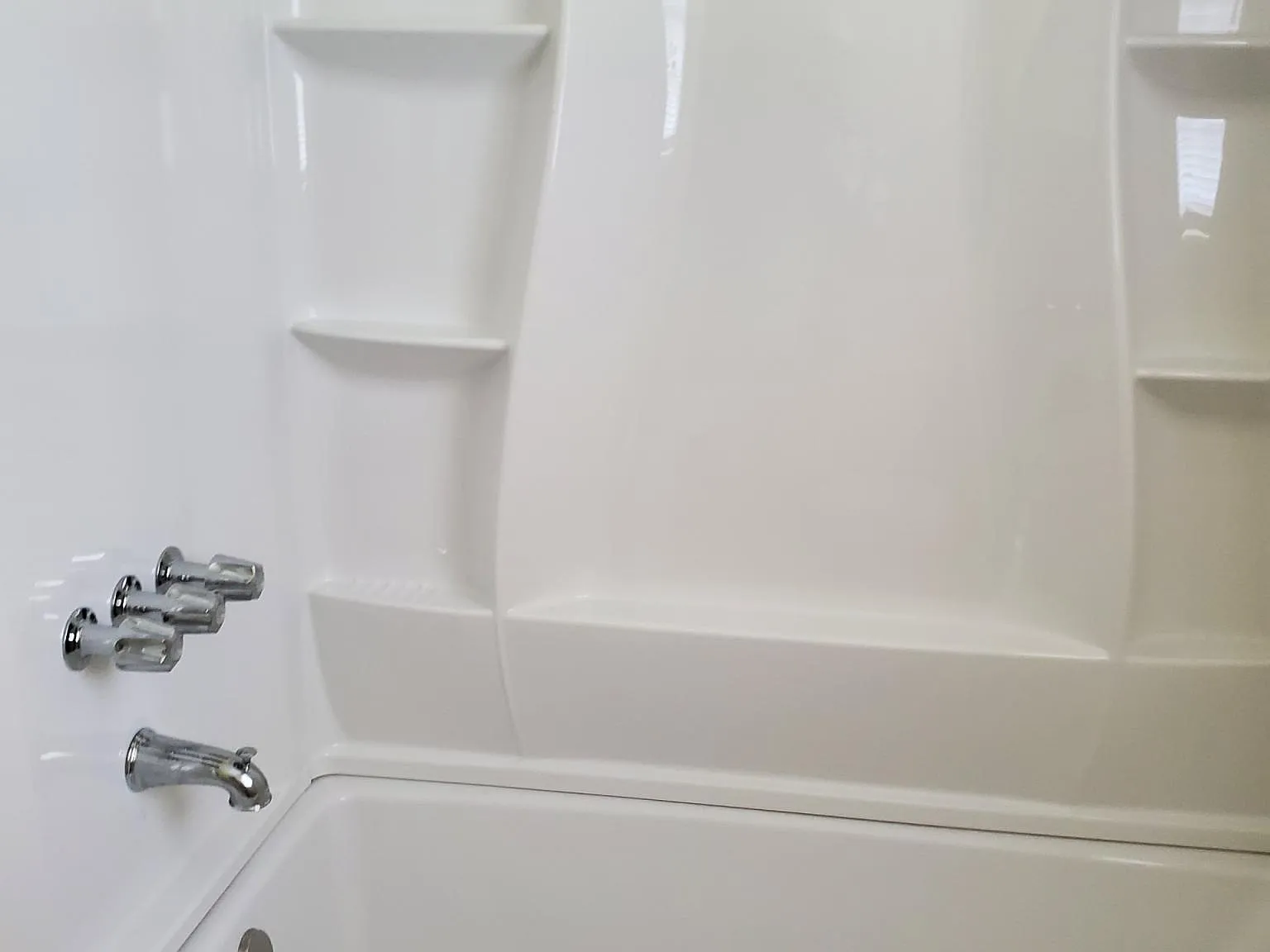 2 bed, 1000 sqft, $1,350 — Photo 2
