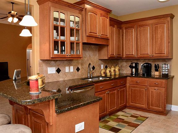 4th image of 7520 Parktrace Ln SE