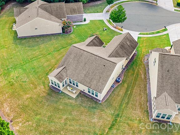 2nd image of 2059 Moultrie Ct