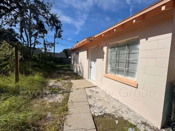 710 N Grove St #C, Eustis, FL 32726