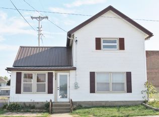 302 Long Ave, Lost Nation, IA 52254