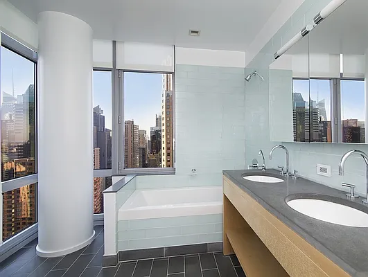 Rented by R New York | media 23