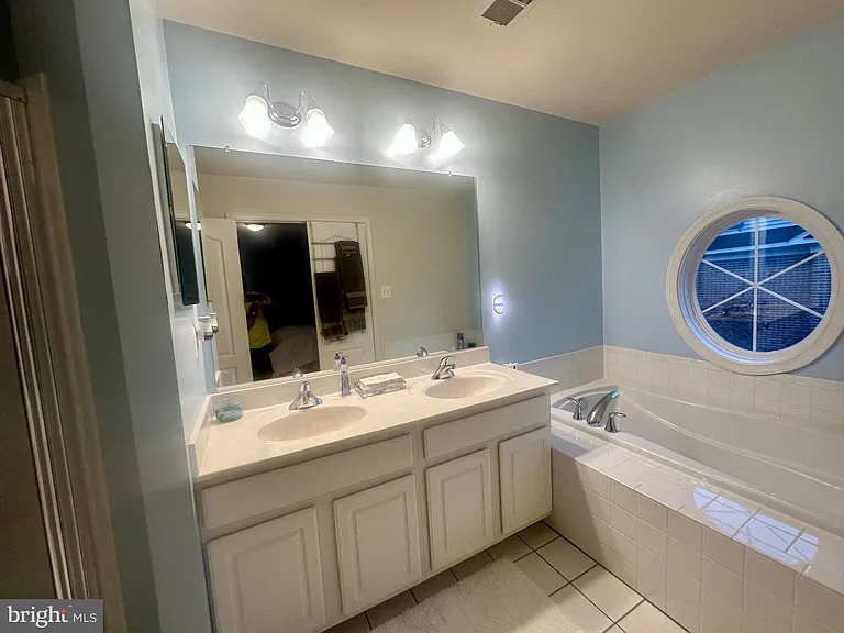 1025 Gaither Rd — Photo 17